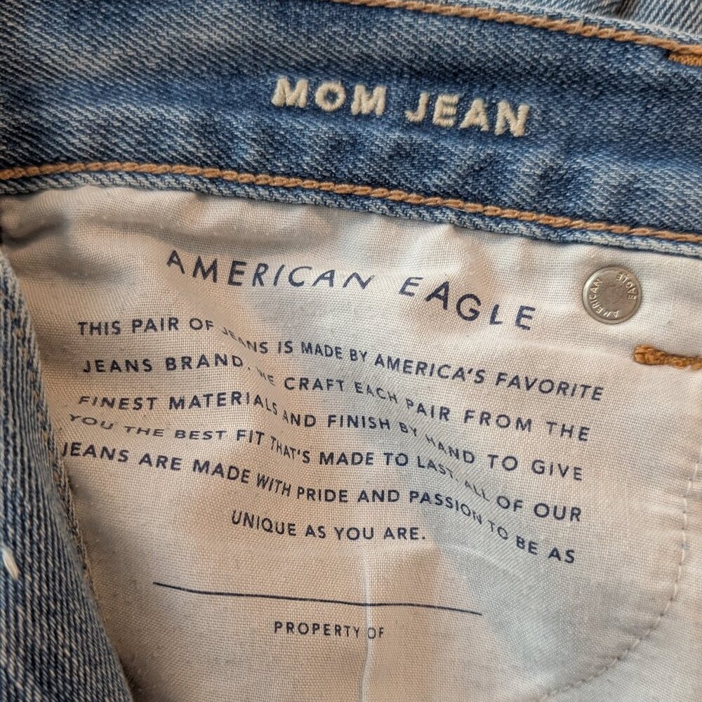 American Eagle Light Wash Raw Hem Mom Jean - Picture 6 of 7